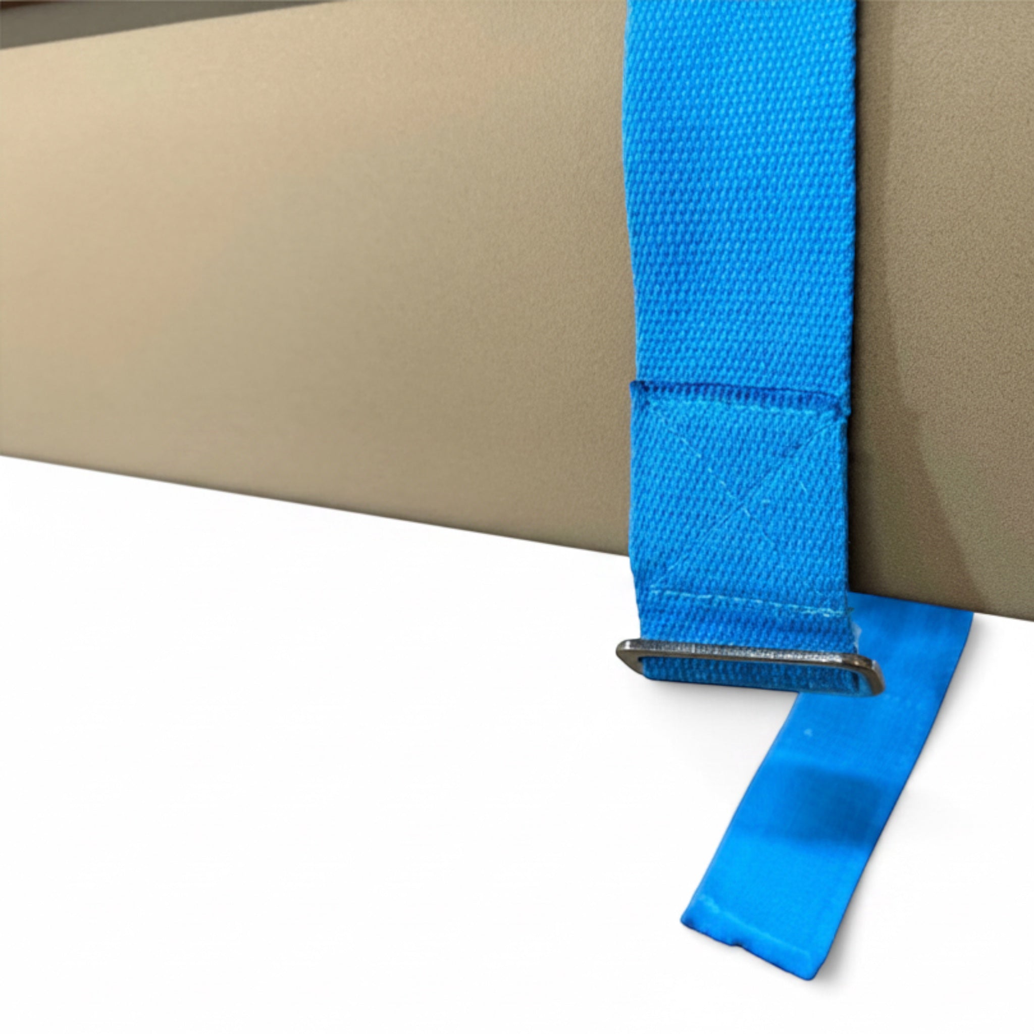 UK Gym Pits Gaofei blue Velcro strap for securing a gymnastics beam enlarger to a training beam