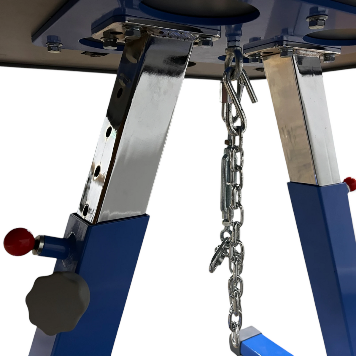 UK Gym Pits Gaofei training vaulting table showing the adjustable steel legs, tension chain, and locking mechanism.