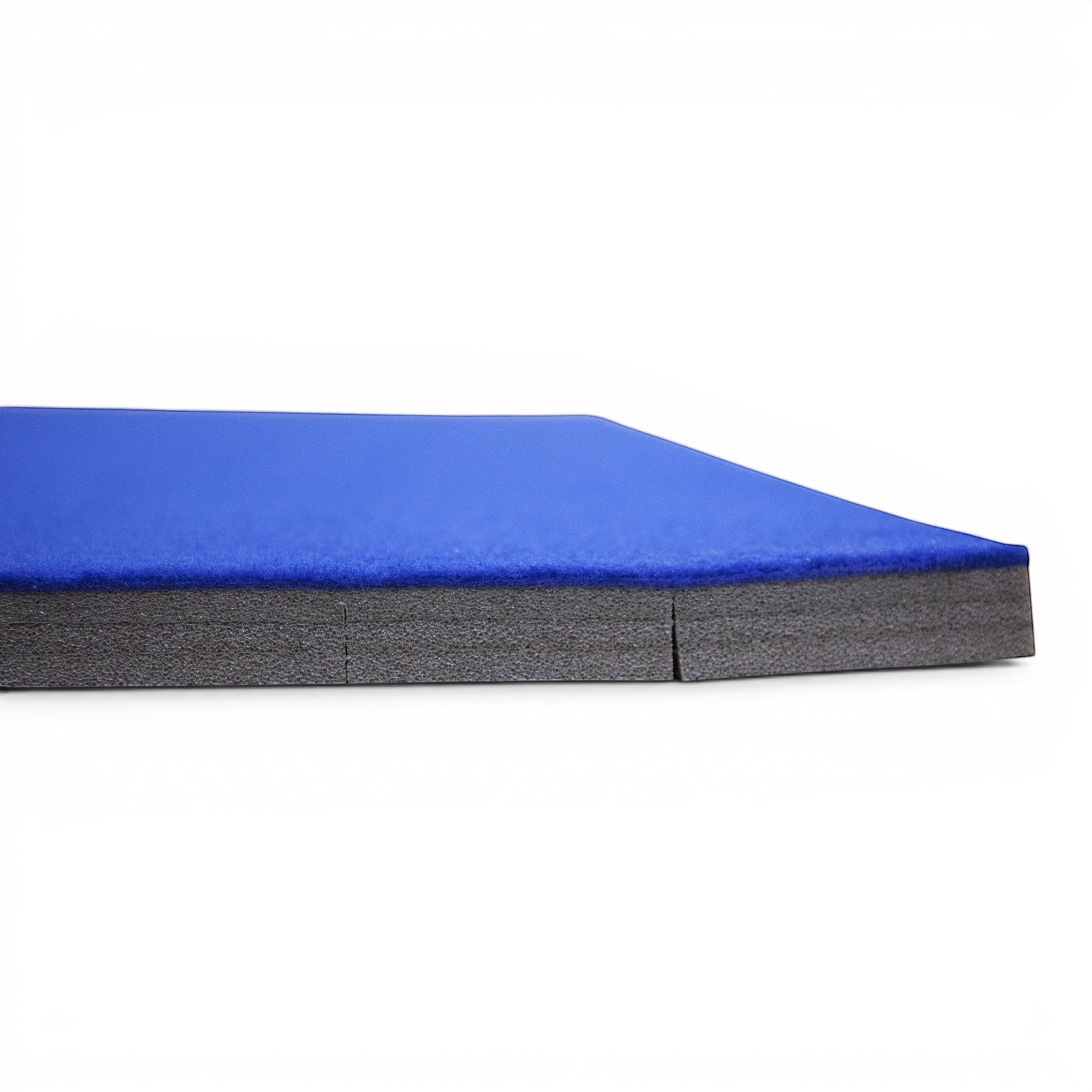 UK Gym Pits blue flexi carpet mat roll showing the layered cross-linked XPE foam and durable carpeted surface