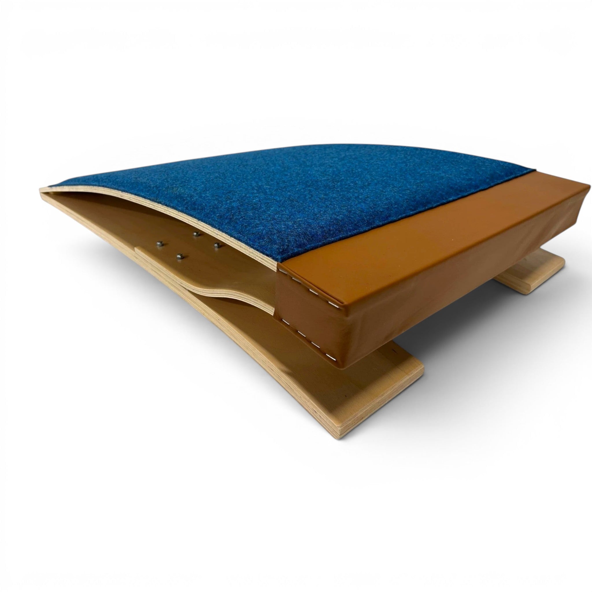 UK Gym Pits Club springboard made of moulded plywood with a blue antimicrobial carpet top and brown padded edge.