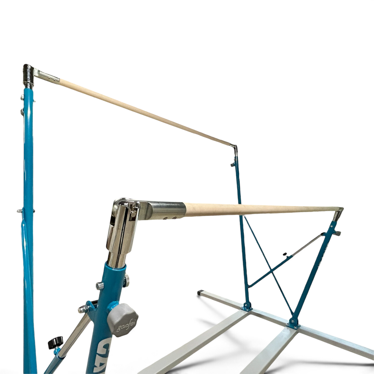 UK Gym Pits freestanding asymmetric training bars with blue steel frame and wooden fiberglass-core handrails.