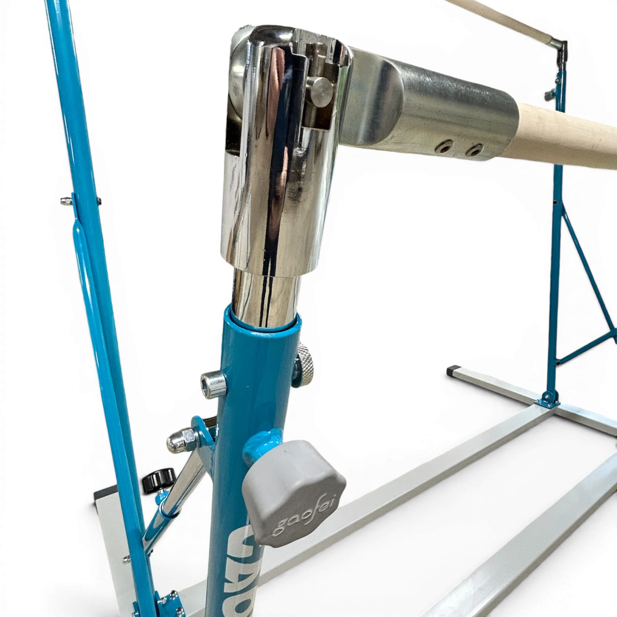 UK Gym Pits Gaofei freestanding asymmetric training bars with blue steel frame and adjustable wooden handrails.