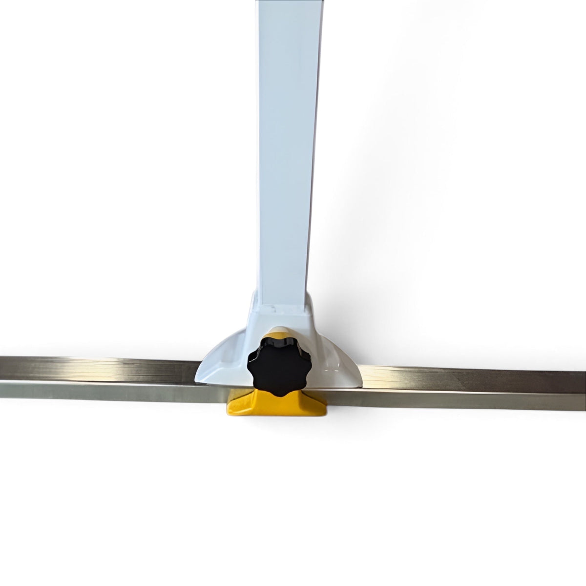 UK Gym Pits Gaofei mini high bar showing the white steel frame, ergonomic black adjustment wheel, and sturdy base.