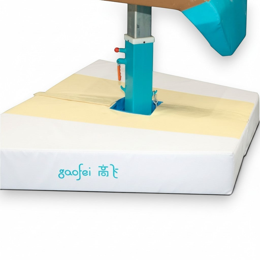 UK Gym Pits Gaofei vault table safety mat in white and cream with high-density foam and durable PVC vinyl exterior