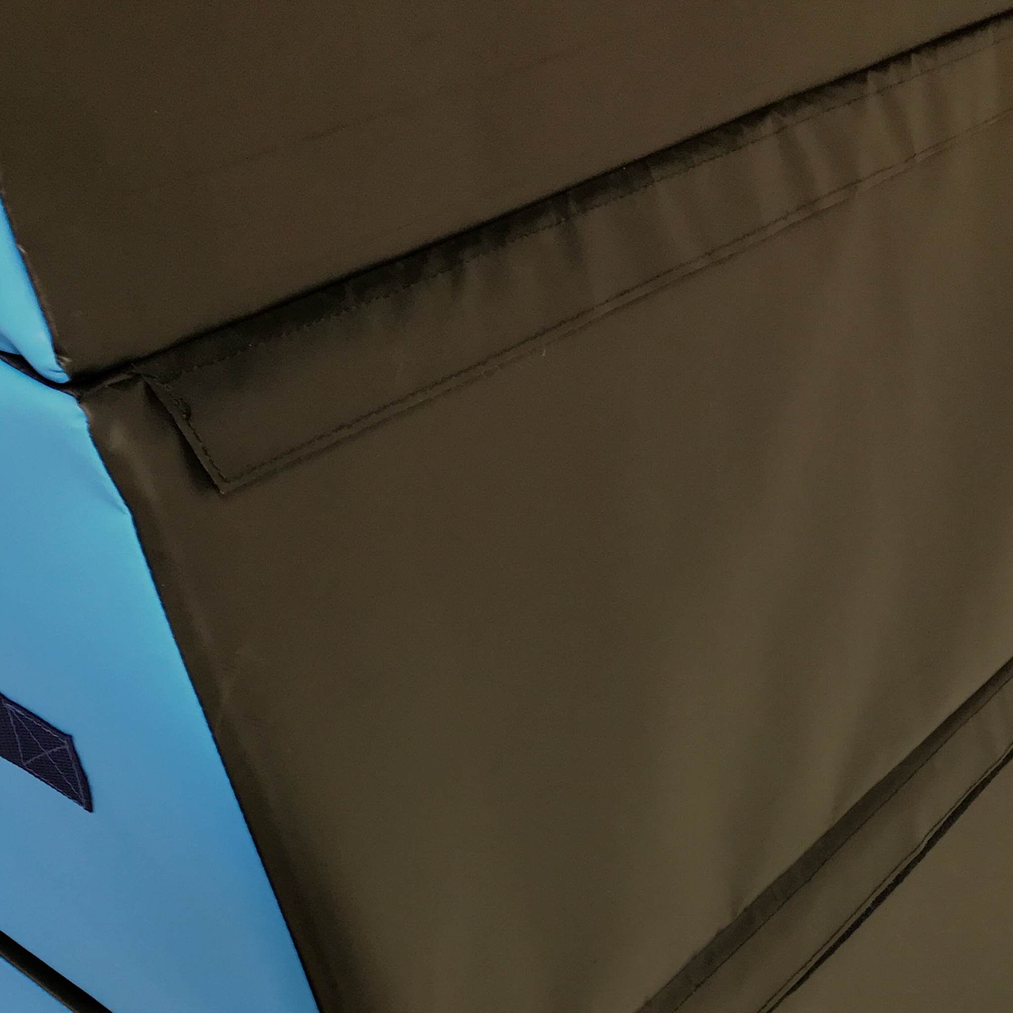 UK Gym Pits 3 section parkour vault box in black and blue flame-retardant PVC with heavy-duty foam construction.